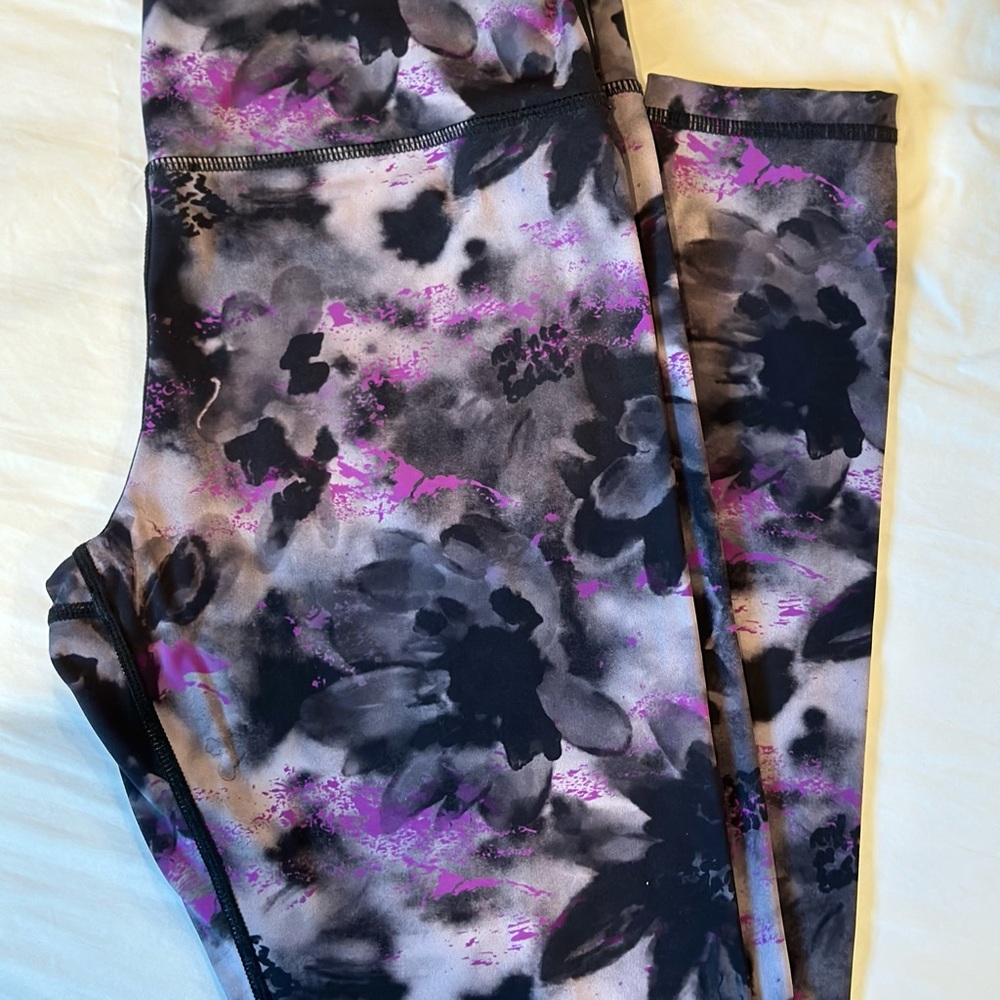 Zyia Watercolor Soft n Snug